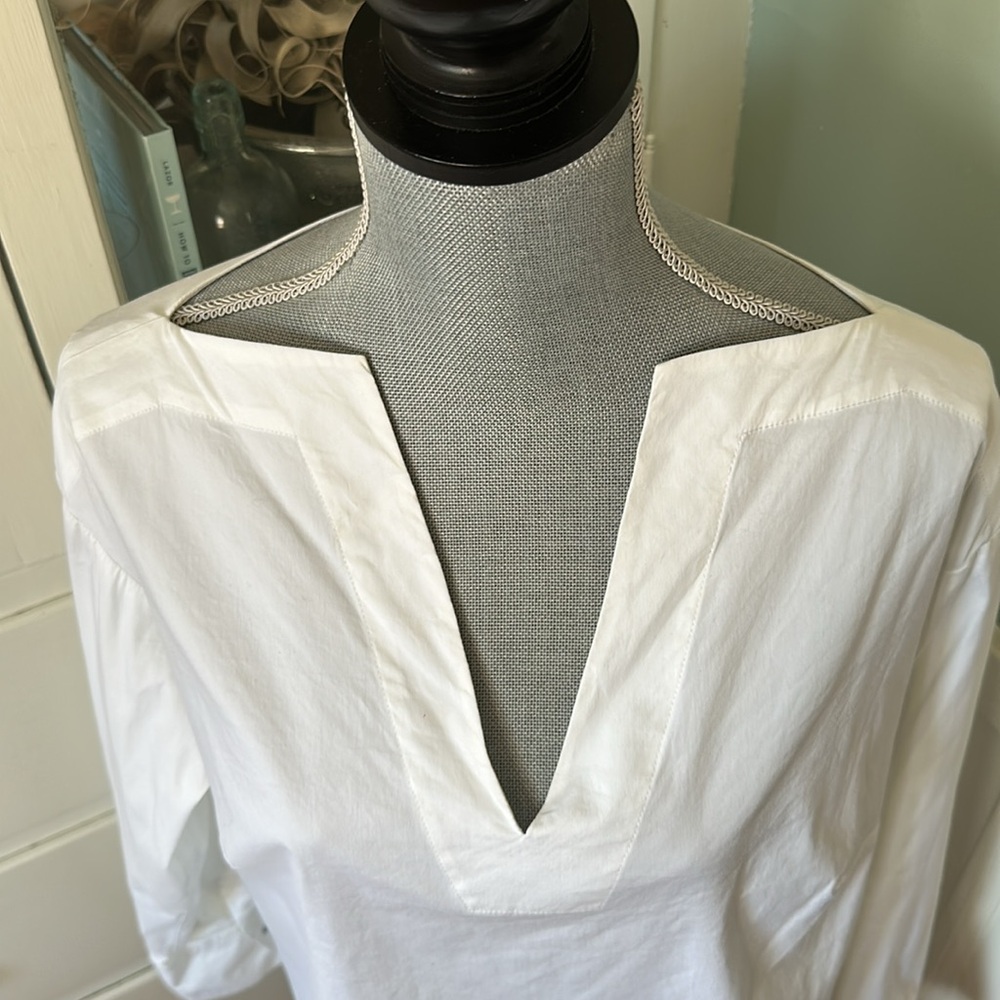 Worth New York White v neck long sleeve Tunic M cotton poplin